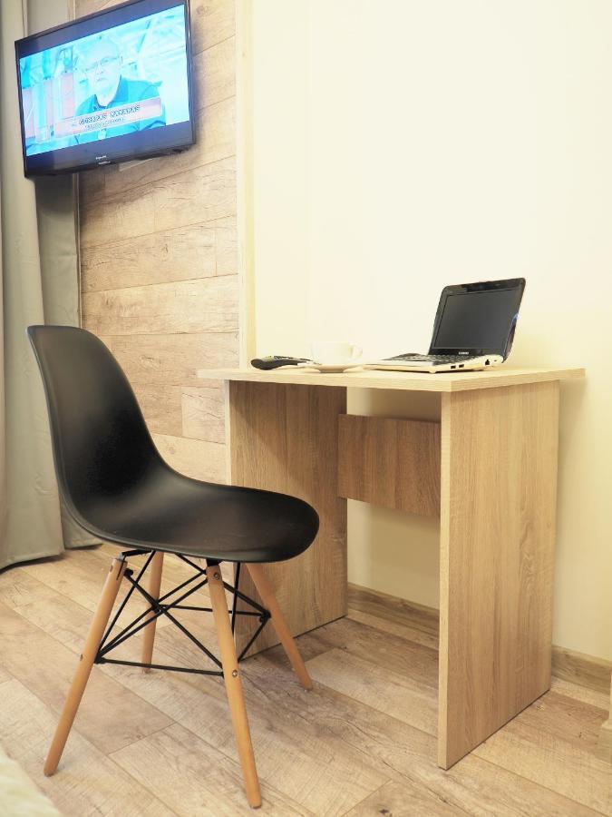 Emi Aparthotel